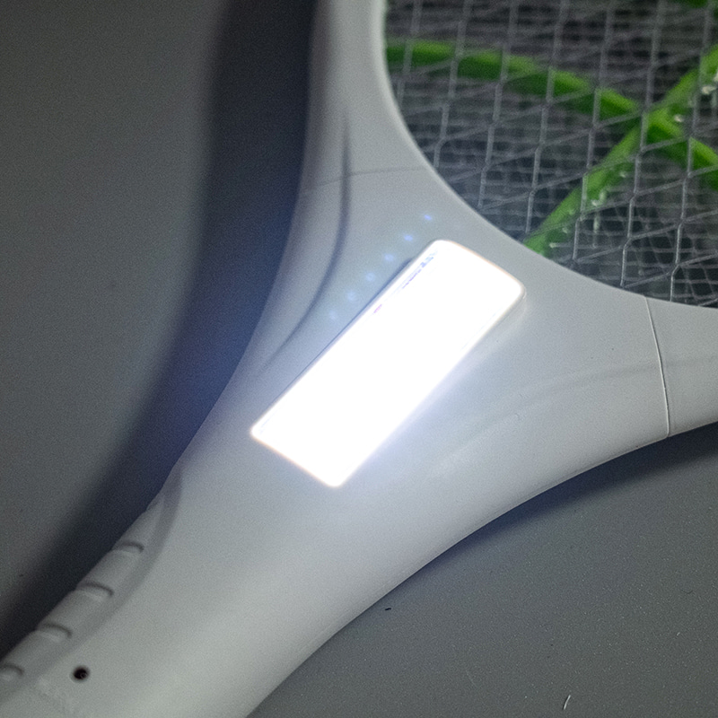Đèn LED 3 màu FF-783 có phích cắm Pin axit chì 400mAh Máy đập muỗi điện Đèn LED 3 màu FF-783 có phích cắm Pin axit chì 400mAh Máy đập muỗi điện